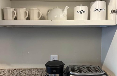 Davis House | Charming 3-bedroom house with AC, WiFi near downtown Davis