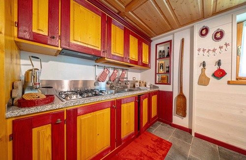Samolaco Apartment | Apartment 'Adele' with Mountain View, Private Garden and Balcony