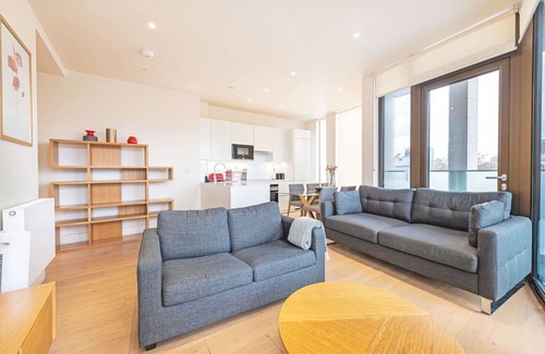 Waterloo Apartment | Waterloo Stays - Modern & Spacious