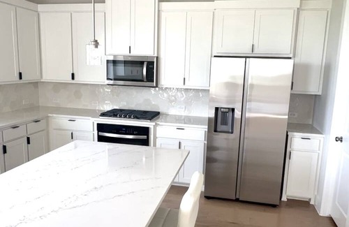 Weston House | The Chestnut 3-bedroom house in Celina with AC, WiFi