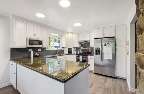 Enumclaw House | Spacious 4-bedroom house, Enumclaw near Mt Rainier Nat'l Park in natural setting