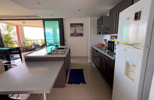 Punaauia Apartment | Condo in Punaauia "Vue Moorea + Piscine" opposite the Anita caravan