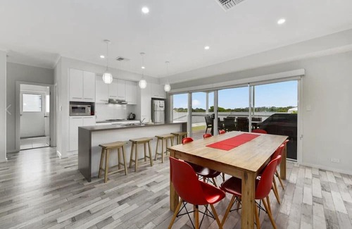 Lacepede House | Sunnysands Beach House - 4 bedrooms to relax, connect, and breathe
