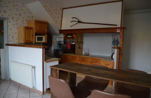 Saint-Donat-sur-l'Herbasse House | Country house with private pool, Drôme des Collines