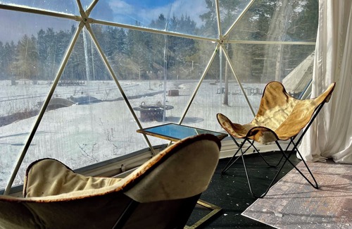 Amaranth Cabin | Enjoy the lovely setting of this romantic spot in nature.