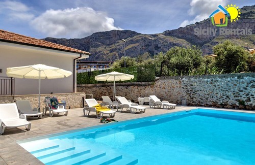 Capaci Apartment | Maiolica Apartment - Apartment with pool near the sea