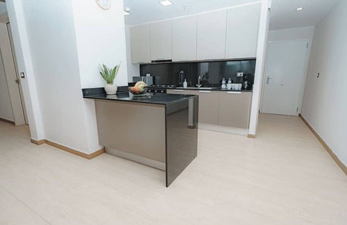 Tumba Vieja Apartment | Luxury 2BR Cityview apt, parking and balcony