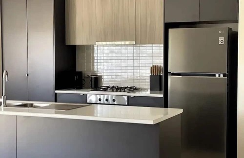 Lloyd Apartment | Welcome to our stylish 3BR villa, perfect for a city escape.