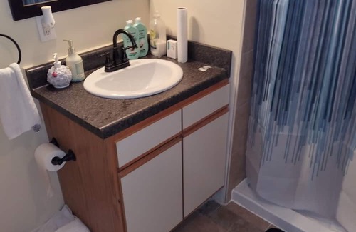 Cincinnati Apartment | Modern corporate apartment in charming Cincinnati with AC, WiFi