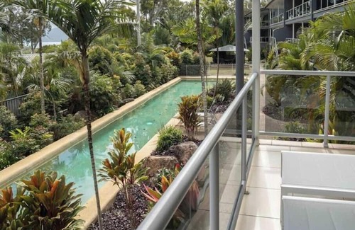 Hamilton Island Apartment | Blue Water Views 3
