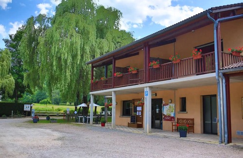Oust House | MOBIL-HOME USTOU: 1 shower room with covered terrace sleeps 4