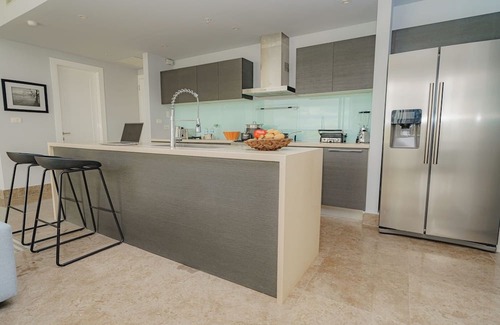 Panama City Apartment | Exclusive and luxury 1BR with balcony in Yoo Panama