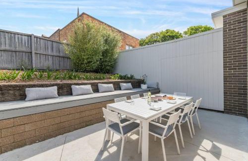 Thirroul House | Surf Haven Escape - Modern and Central in Thirroul