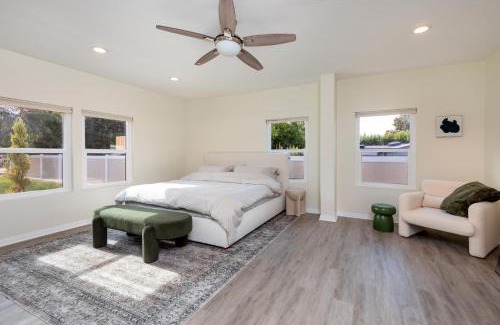 Tarzana House | Deluxe and Spacious 4BR Residence with Parking, BBQ