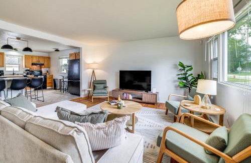 South Bend House | South Bend Home Less Than 2 Mi to Notre Dame Stadium!