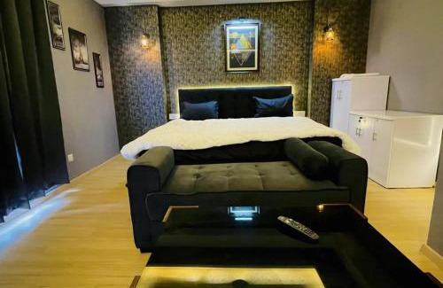 Gomti Nagar Hotel | Manhattan Suite inn