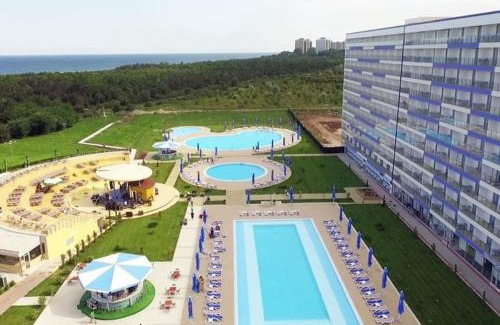 Neptun Apartment | Studio cu piscină în Blaxy Resort