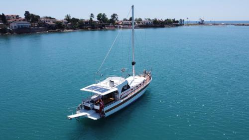 Ancient Side Boat Rental | ilyas reis 1