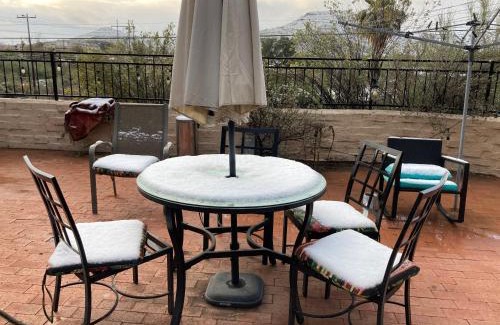Tucson House | Desert retreat close to downtown/ U of A, 1-10