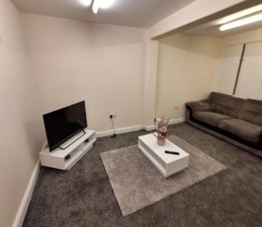 Ashford Apartment | Hidden Gem - Cosy & Convenient