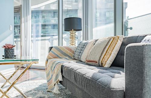 Toronto Entertainment District Hotel | Downtown Apartments