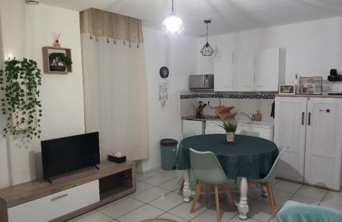 Anneyron Apartment | appartement