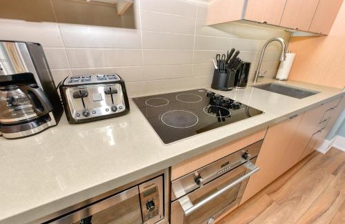 Toronto Entertainment District Hotel | 300 Front Suites