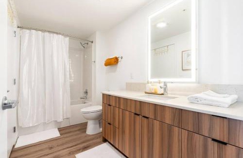 Yesler Terrace Apartment | Cozy 1 bed with city/water view.