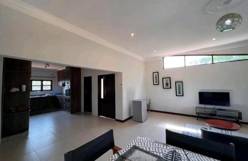 Ras Makamaiwe Bed & Breakfast | Kingtech inc Apartments