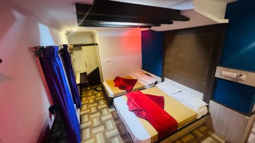 Kandal Hotel | Hidden doors