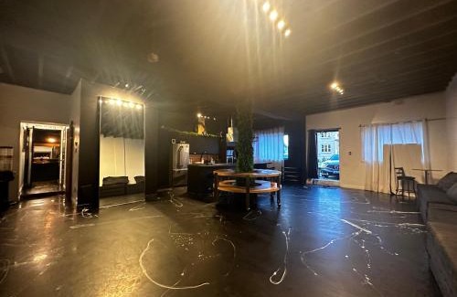 Mirabel House | 13lack Luxury (Insta @13lacksheep)