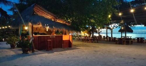 Berakit Cabin | Bintan Brzee Beach in Bintan Island - Bungalow 2