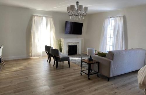 Cobourg Apartment | The Gables