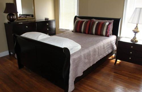 Vollintine-Evergreen House | 3BR, 2BA Hidden Gem in Midtown/Evergreen district