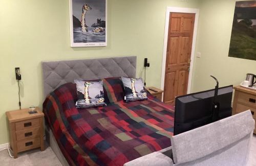 Invergarry Bed & Breakfast | Taigh Sealladh Fèidh B&B