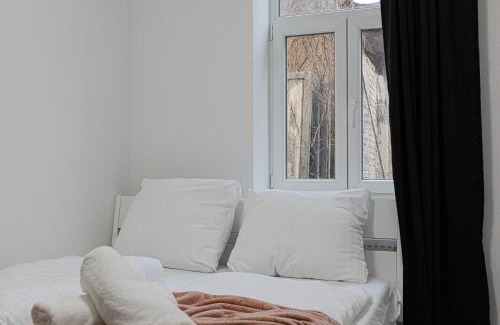 Simmering Apartment | Enkplatz U3 Getaway: Affordable 5-BR Shared Apartment