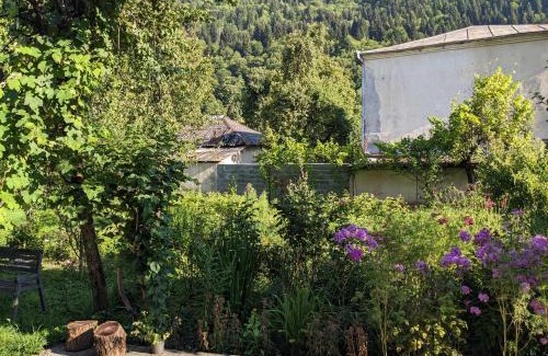 Lentekhi House | Guesthouse Mtvarisa