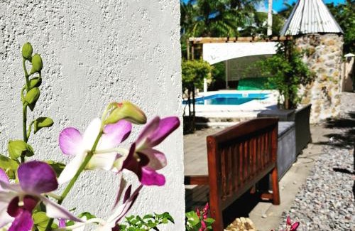 Sainte-Rose House | Clos du Soleil Levant