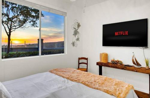 Dana Point House | 'Sunsets Over Catalina' - An Insider's Secret Hideaway with an Ocean View!