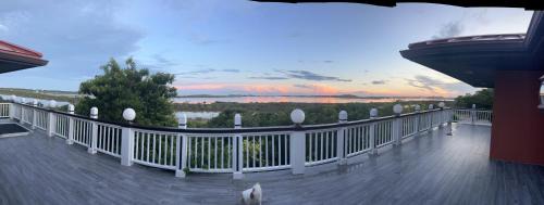 The Bight Apartment | Lakeside Tranquility - Central - No booking fee