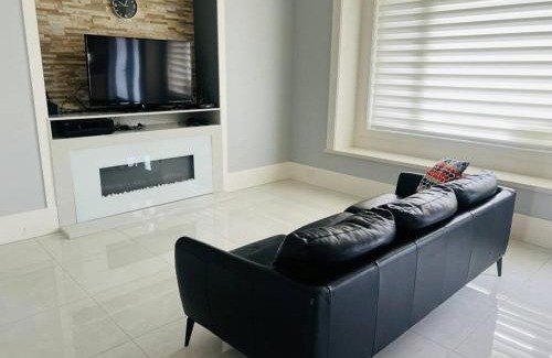 Burnaby House | Spacious, Luxurious house in the heart of Burnaby