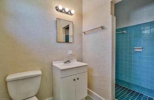 Cedar Hills House | 6515 Bartholf Ave