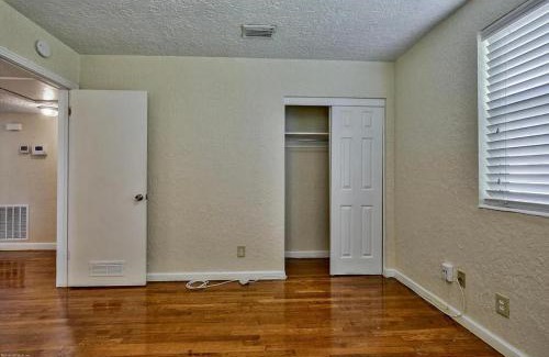 Cedar Hills House | 6515 Bartholf Ave