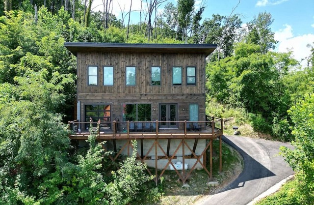 Skinny-Dippin - Indoor Heated Pool, Dog Friendly