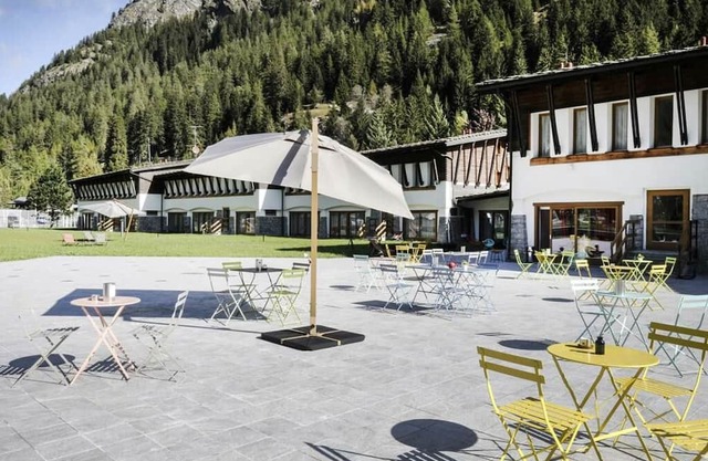 Residence in Gressoney-saint-jean with 2 bedrooms sleeps 6