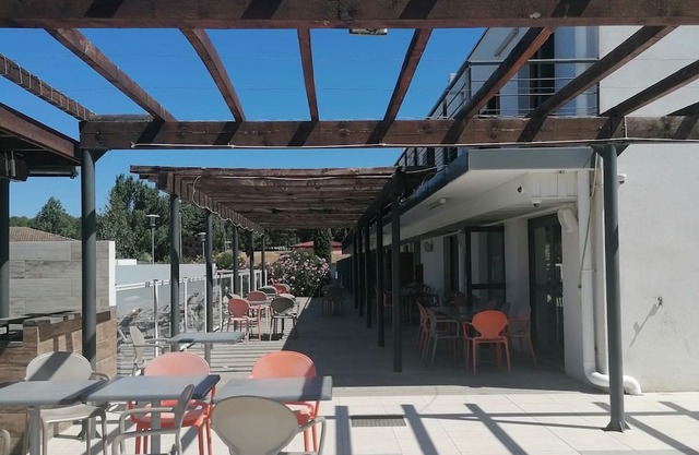 🌴Pleasant apartment with swimming pool in Aix-en-Provence (Éguilles)029