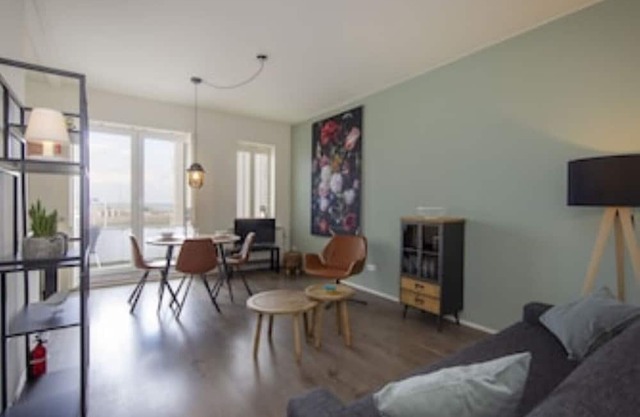 Seapoint, apartment with balcony and sea view