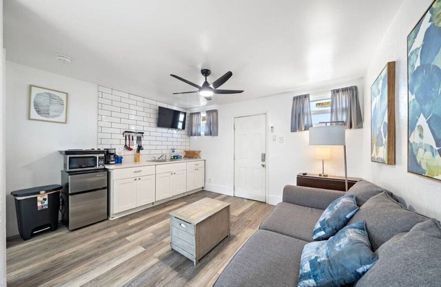 Coastal Cottage Unit 9|BeachBox|Walk to Beach