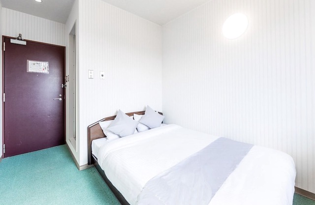 Hotel Shalom Inn Smoking Semidouble room / Hakodate Hokkaidō