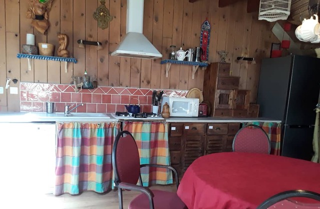 Propriéte Dans un Petit Village vue sur la Campagne Santier Randonnées et lac
